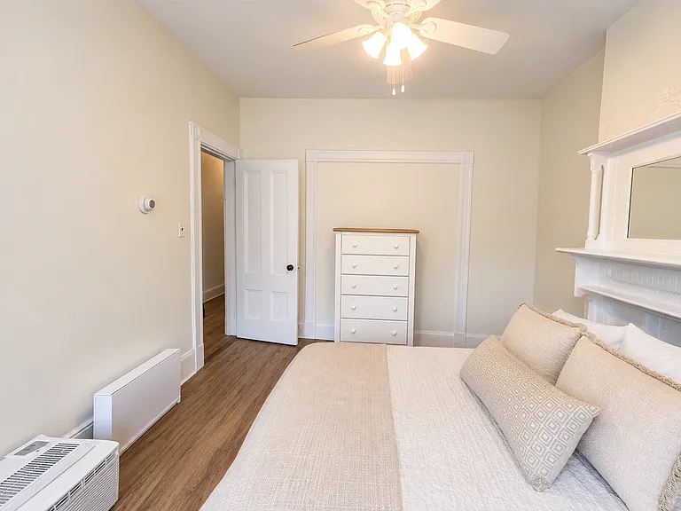 113 Windsor St #4 — Photo 7