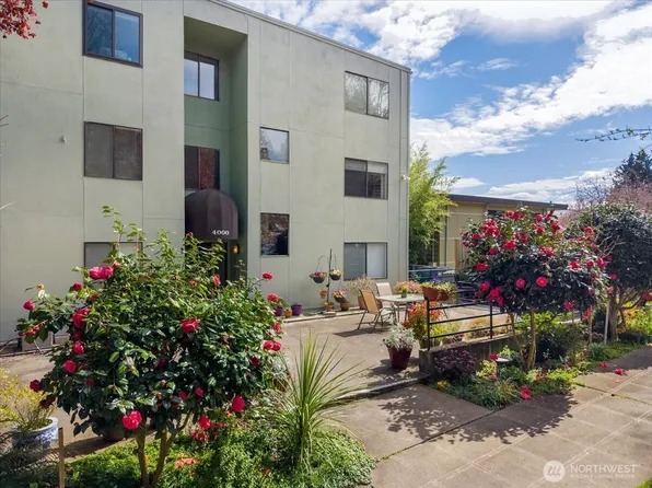 4000 24th Avenue W #202, Seattle, WA 98199