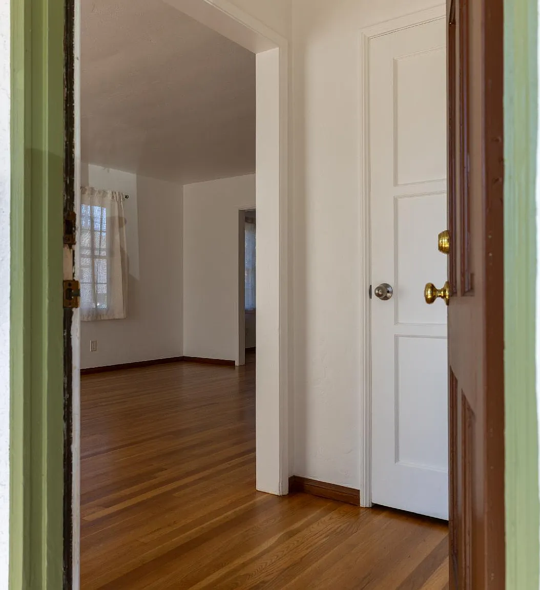 3 bed, 2362 sqft, $6,800 — Photo 4