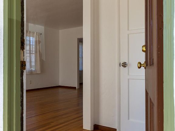 4th image of 3772 Wildwood Rd