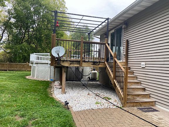 4th image of 463 Sandalwood Ct