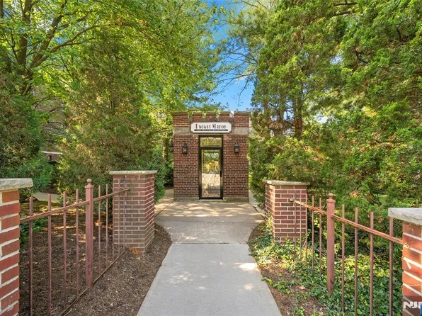 100 Palisade Ave #B31, Englewood, NJ 07631