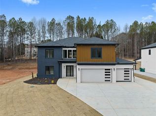 754 Riverside Rd, Sugar Hill, GA 30518