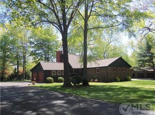 303 Sharondale Dr, Tullahoma, TN 37388