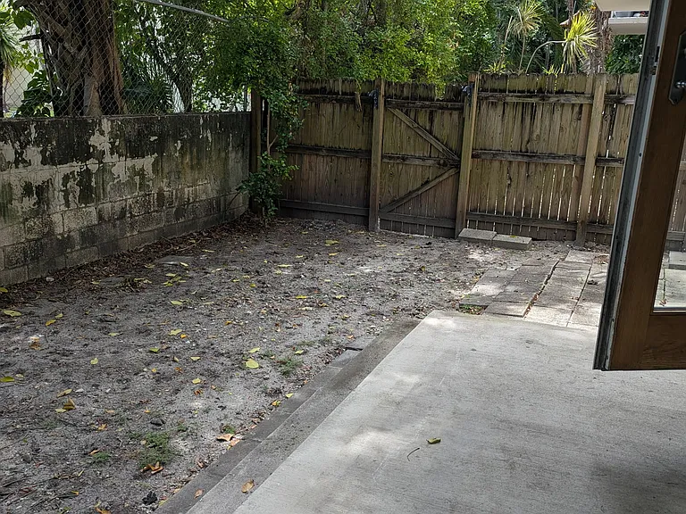 11610 N Bayshore Dr #1C — Photo 8