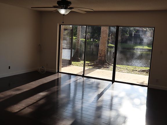 5th image of 245 Jacaranda Dr