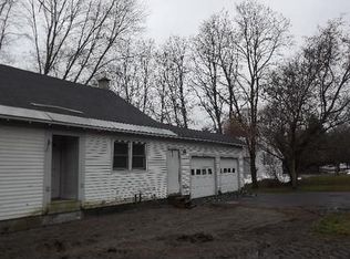 118 Seminary Hl, West Lebanon, NH 03784