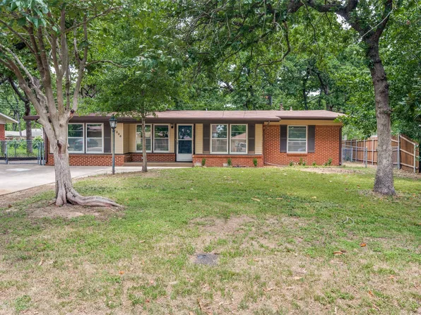 1305 W Lavender Ln, Arlington, TX 76013