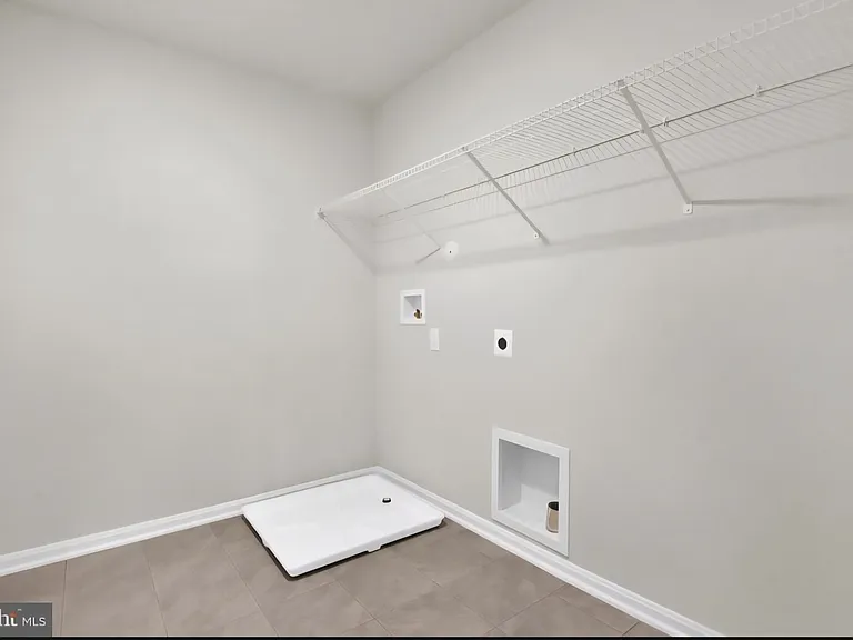 404 Constellation Ln — Photo 16