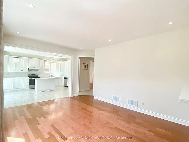 315 Weldrick Rd — Photo 2