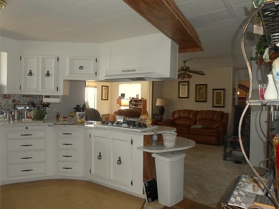 3rd image of 3932 Homewood Village Dr #82
