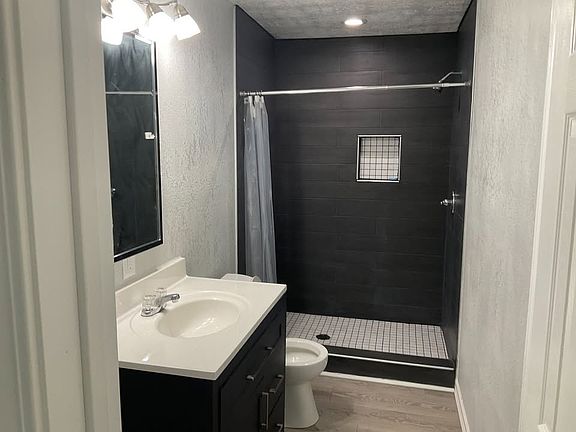 5th image of 13325 Elaine Rd