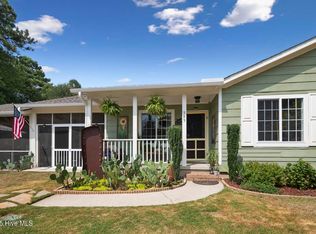 595 Yadkin Rd, Southern Pines, NC 28387