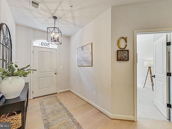 2nd image of 509 Triggerfish Dr