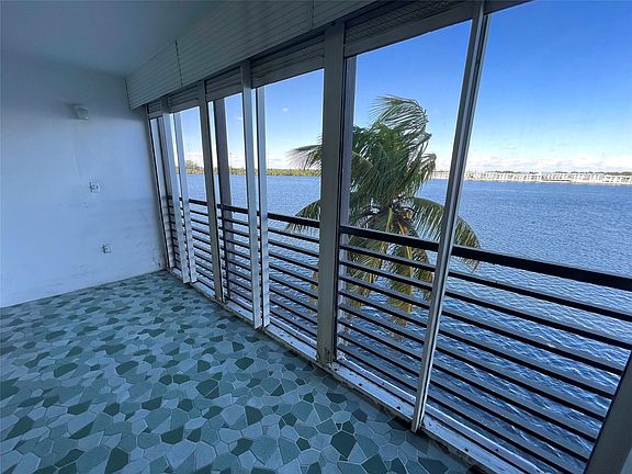 3rd image of 1175 NE Miami Gardens Drive #405