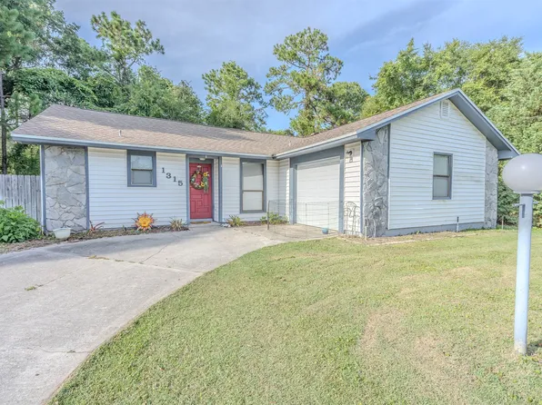 1315 Lime St, Fernandina Beach, FL 32034