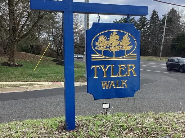 127 Parkview Way, Newtown, PA 18940