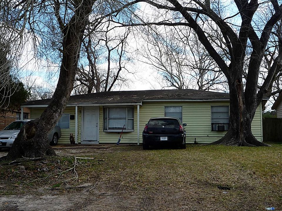 1st image of 8135 Panay Dr
