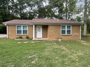 105 Debbie Dr, Dickson, TN 37055