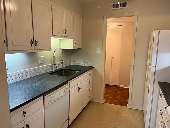 3rd image of 3636 Taliluna Ave APT 611