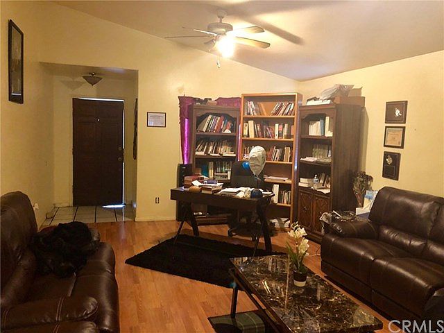2nd image of 8561 Comet St