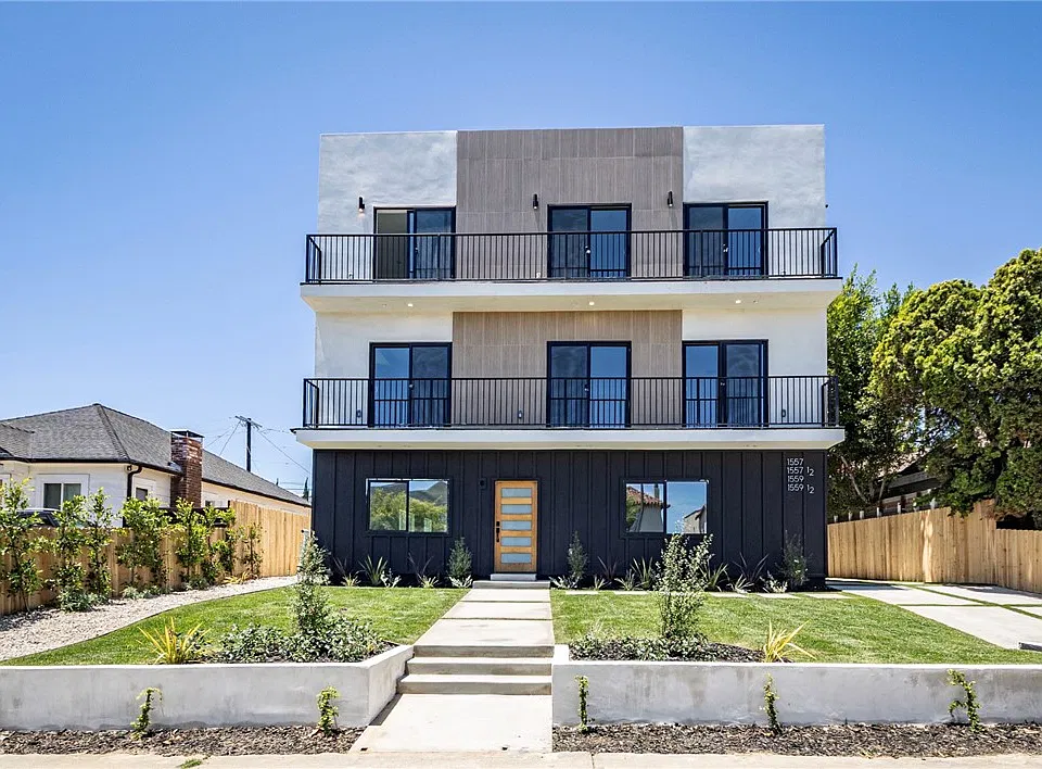 1559 Ogden Dr #2