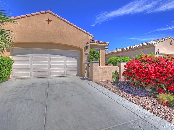3rd image of 81568 Avenida De Baile