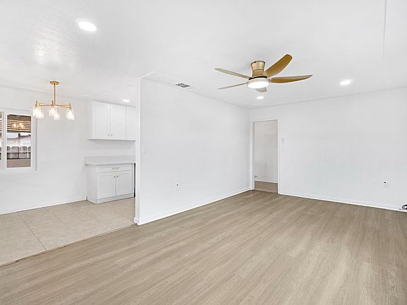5th image of 1000 Trinity Ave