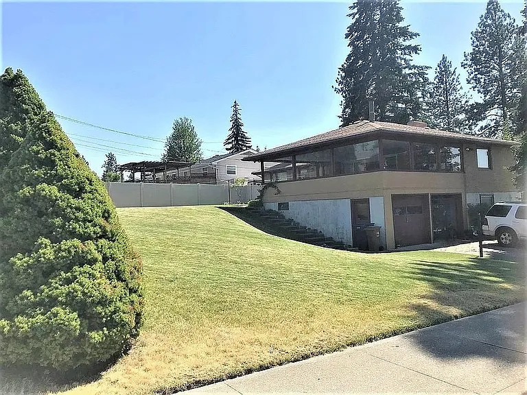 6532 N Drumheller St #1 — Photo 8