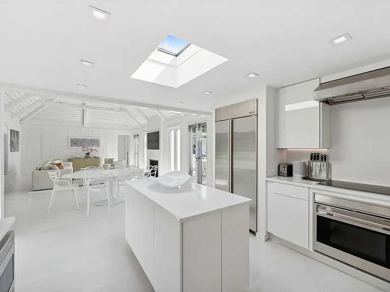 627 Sagaponack Rd — Photo 10