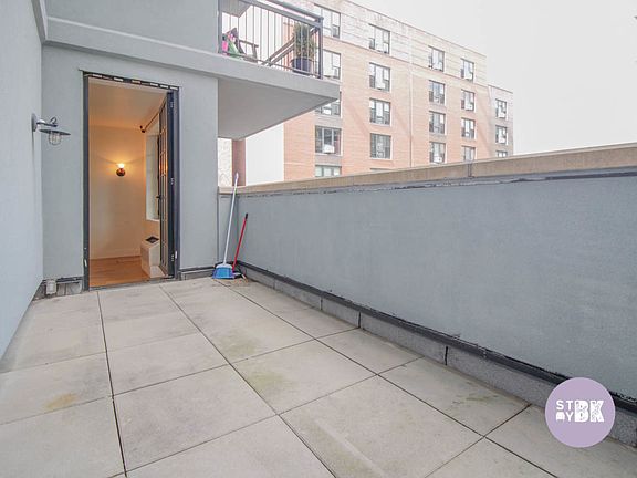 5th image of 1035 Fulton St #A2