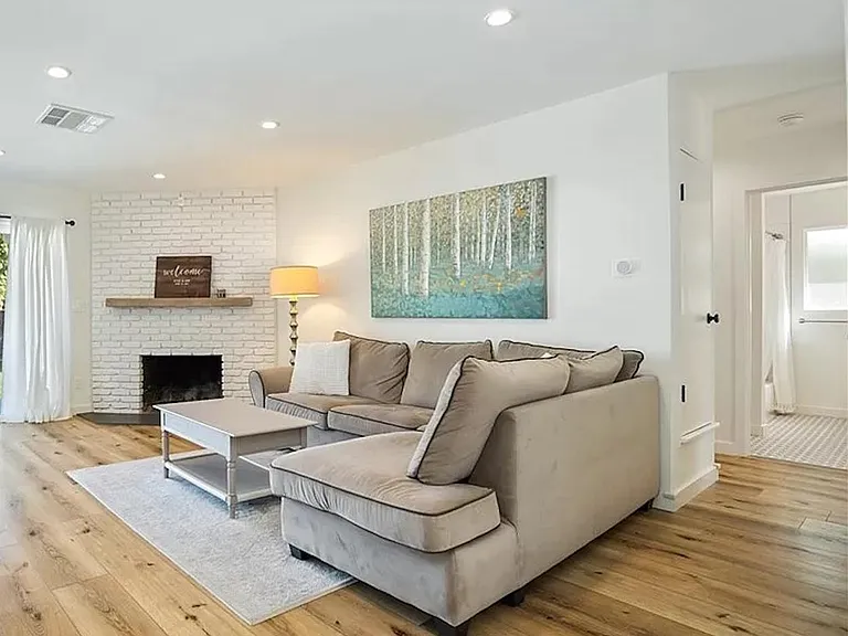 23055 Gilmore St — Photo 11