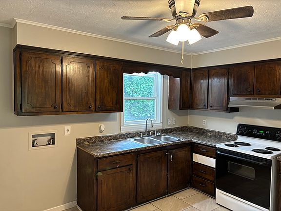 The kitchen has washer/Dryer hook-ups