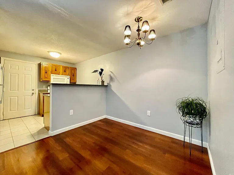 6 Squire Ct #2 — Photo 11