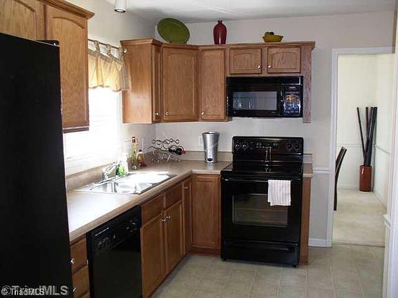 5th image of 4006 Parkside Meadow Ct