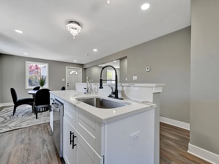 5008 Tuckerman St — Photo 4