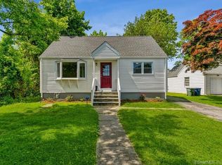 80 Robin St, Bridgeport, CT 06606