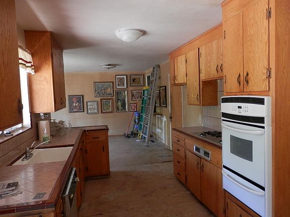4th image of 22150 Cloverly Ct