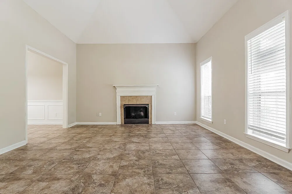 3 bed, 2.0 bath, 1608 sqft, $1,775 — Photo 3