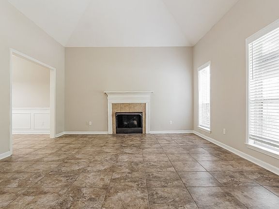 3rd image of 5741 Marchester Cir