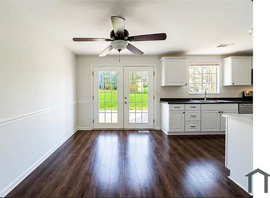 114 Drexel Dr — Photo 8