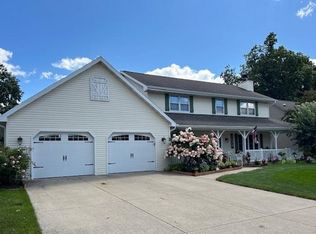 1427 S 7th St, De Pere, WI 54115