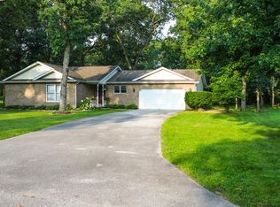 10676 Georgetown Dr, Demotte, IN 46310