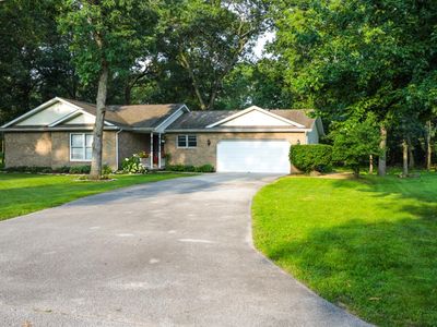 10676 Georgetown Dr, Demotte, IN, 46310