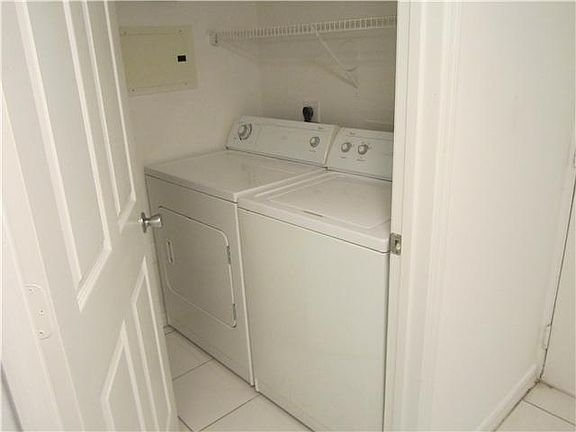 5th image of 2496 Centergate Dr APT 104