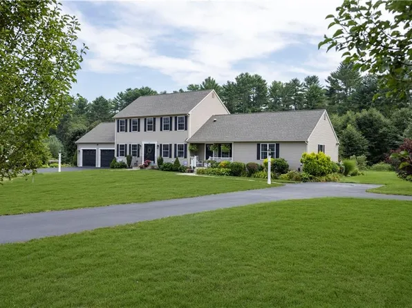 29 Pleasant View Dr, Hope Valley, RI 02832