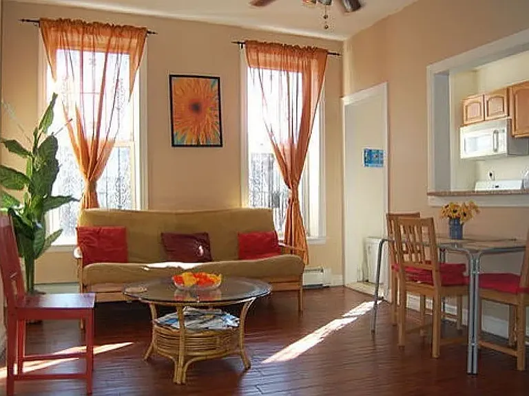 376 Madison St #2 — Photo 2