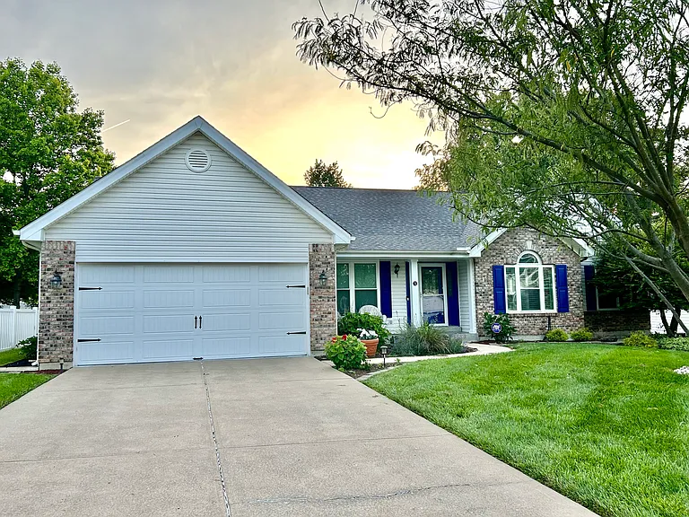 72 Somerset Hills Ct — Photo 1