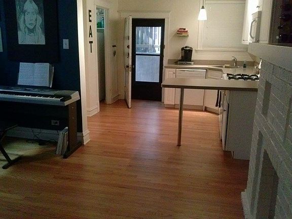 3rd image of 1334 W Carmen Ave APT 1