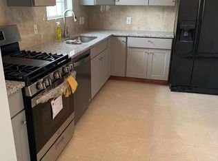 12 Eagle Ln, Poughkeepsie, NY
